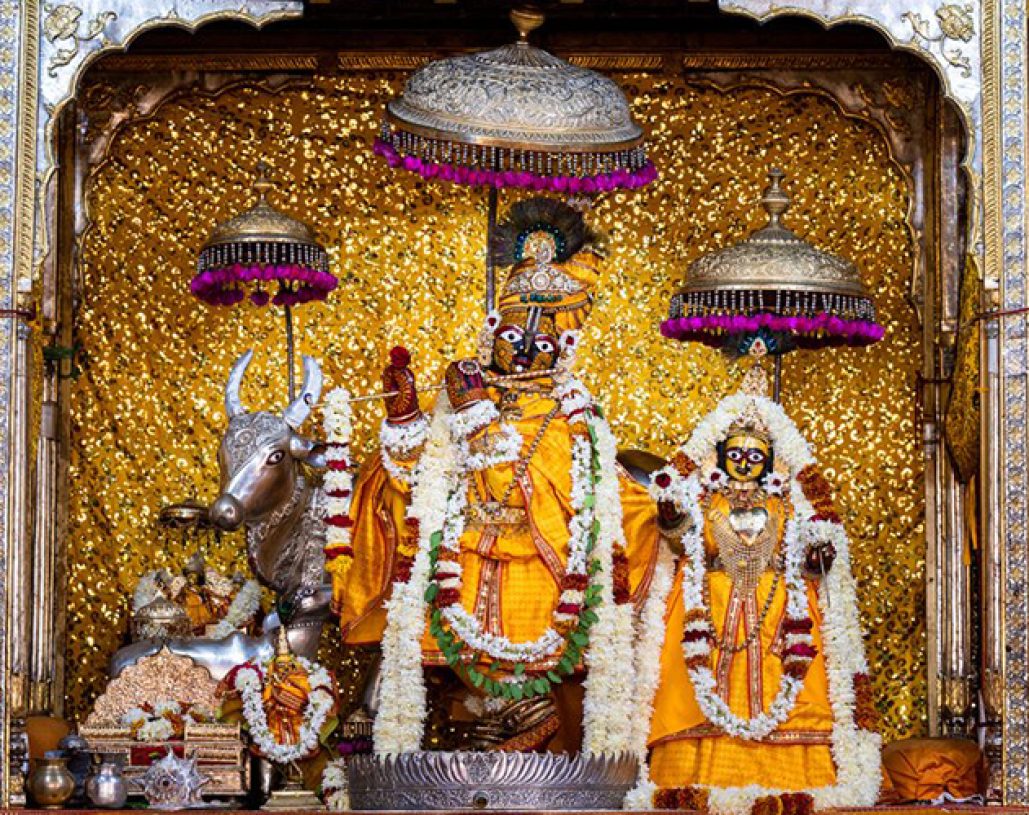 132.-Govind-Dev-Ji-and-Jaipur-Royal-Family